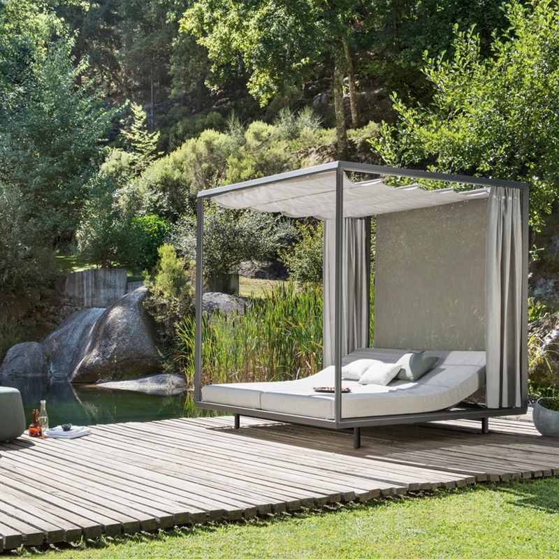 Daybed Outdoor Mit Dach